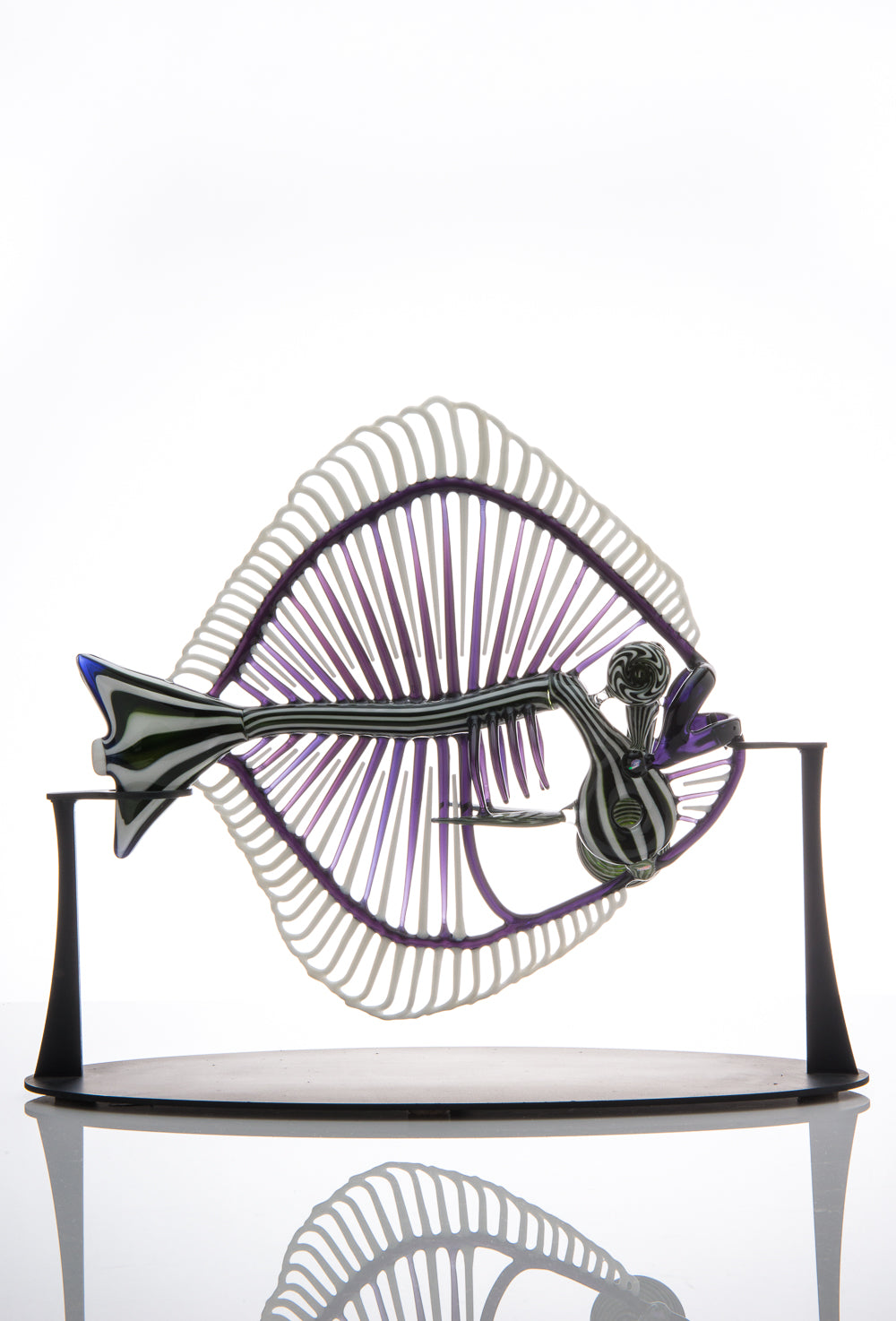 Flounder Shaped Bong